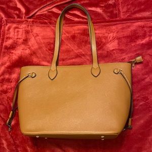 Brown bag in excellent condition